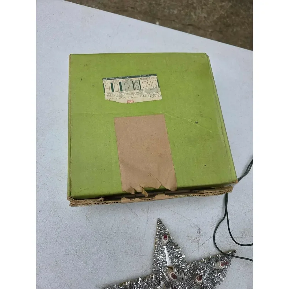 Mid Century Tree Topper Star Starburst Tinsel Does Not Light Up As Is